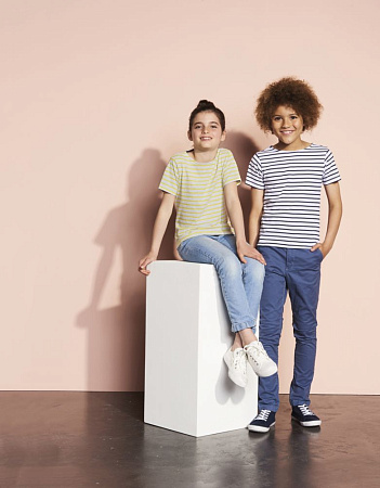 Футболка детская Miles Kids белая с красным Футболка детская Miles Kids белая с красным