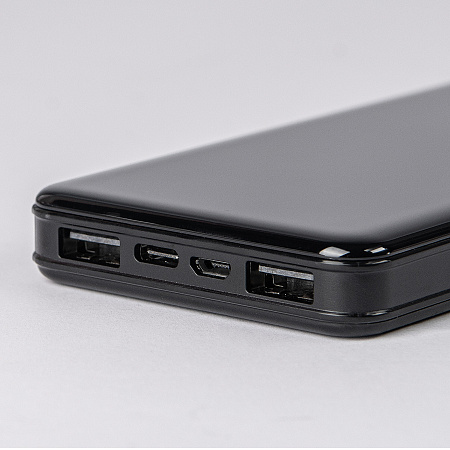 Универсальный аккумулятор Sleek 10 (10000 мАч), черный, 14х6.8х1,5 см Универсальный аккумулятор Sleek 10 (10000 мАч), черный, 14х6.8х1,5 см